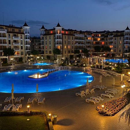 Royal Sun Aparthotel Pantai Sunny Bagian luar foto