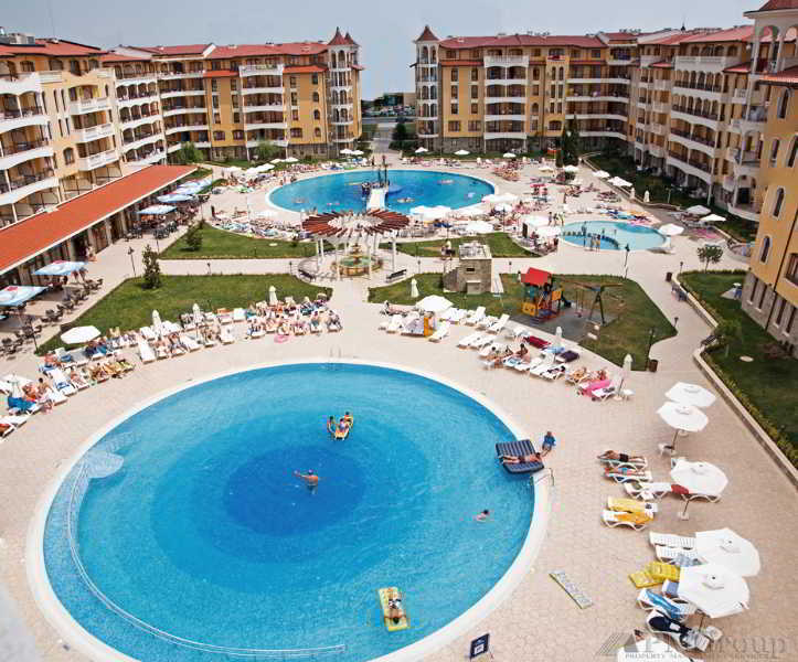 Royal Sun Aparthotel Pantai Sunny Bagian luar foto