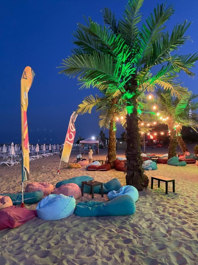 Royal Sun Aparthotel Pantai Sunny Bagian luar foto