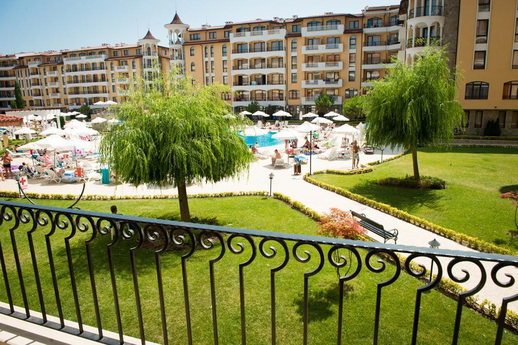 Royal Sun Aparthotel Pantai Sunny Ruang foto