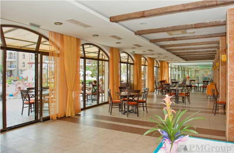 Royal Sun Aparthotel Pantai Sunny Bagian luar foto